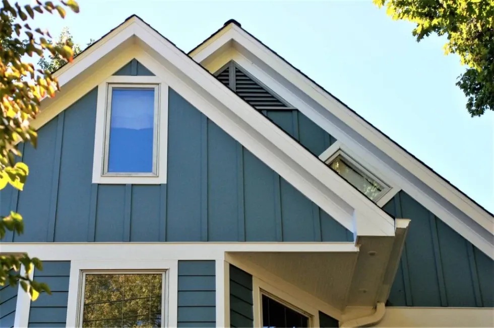 Hardie plank lap siding on an Austin home